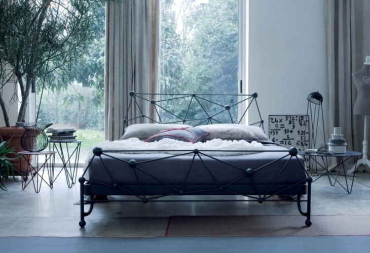 кровать в стиле хай-тек