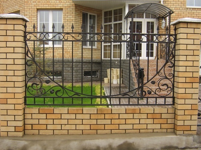 Забор с растительным орнаментом КЗ-33