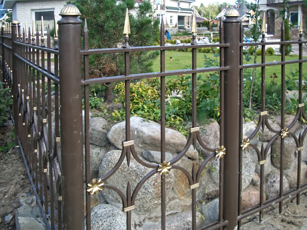 Кованый забор в Лофт стиле